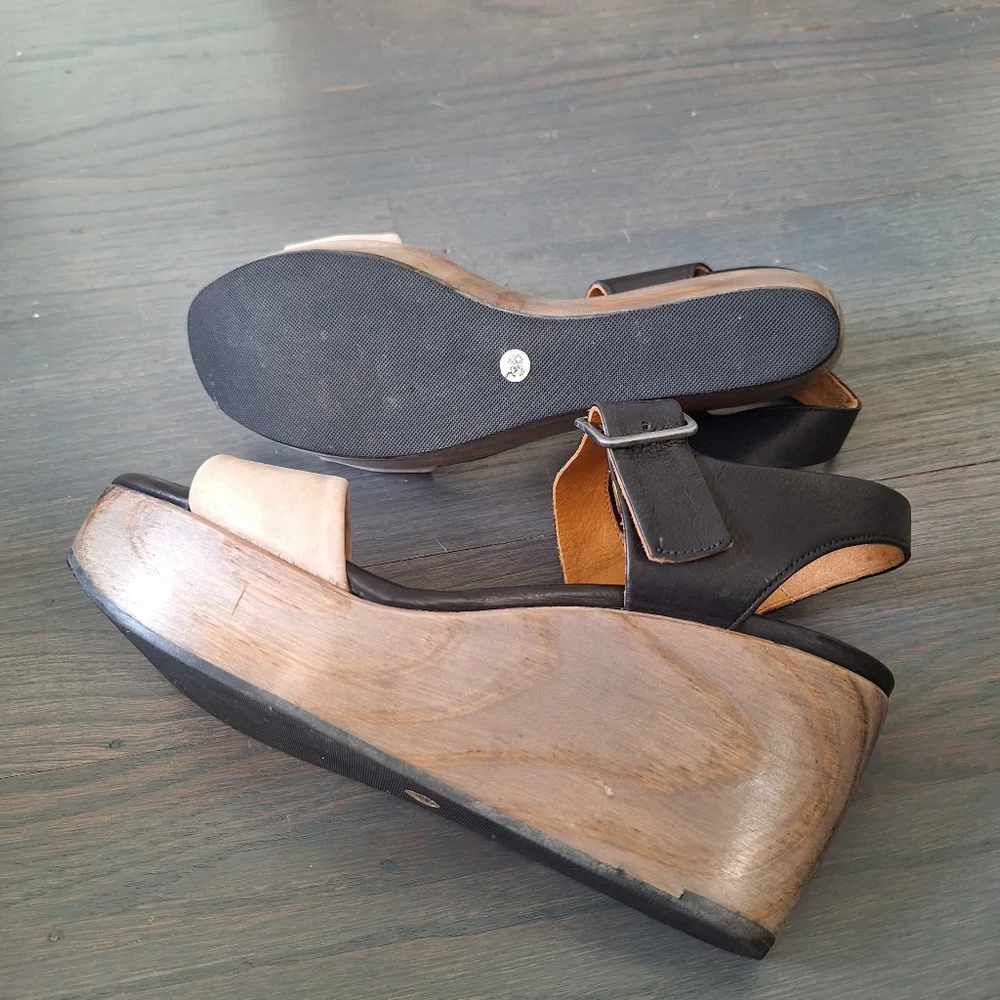 Coclico Black White Platform Wedge Sandals 38 EUC